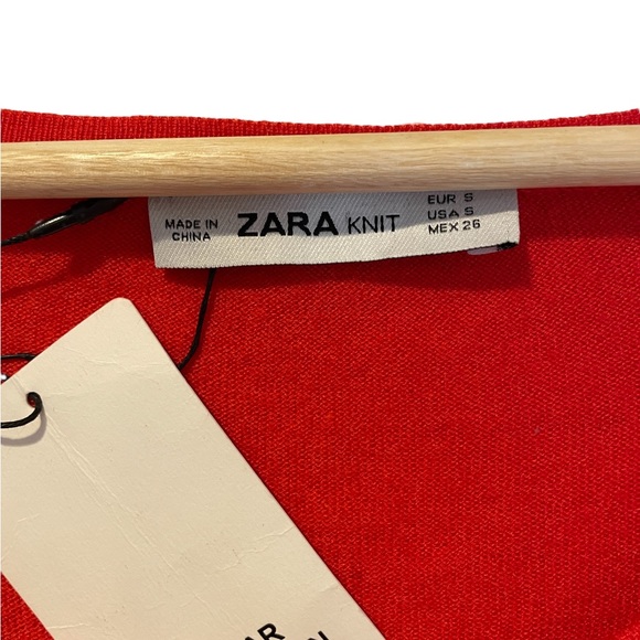 Zara Knit Sweater Red V Neck Shoulder Cutout Size Small - Picture 5 of 6